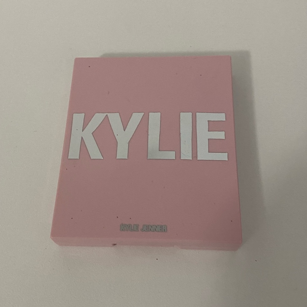 Kylie Cosmetics Bronzer with mirror in shade Tequila Tan